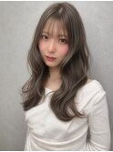 オリーブグレージュ