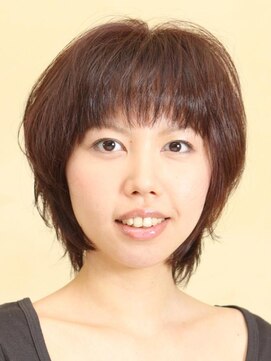 サリ(SARI) 丸みのあるボブレイヤースタイル