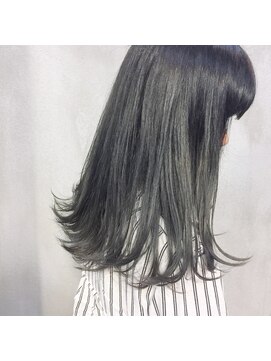 ミント(mint) *暗髪オリーブ×ナチュラルストレート*