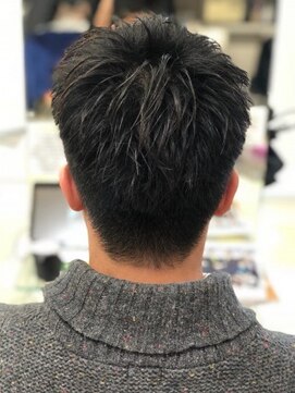 ミーティア バイ クアトロ(Meteor By QUATRO) 刈り上げ　ショートスタイル