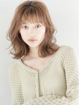 フォンズ(FONS) 韓国風くびれレイヤー×透明感ベージュ ヘルシーモテ髪カタログ