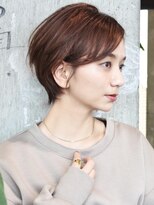 ロビー 表参道(ROBBY)&nbsp;耳掛けひし形ショート／ブラウン艶カラー／３０代４０代