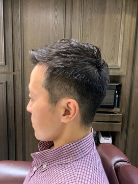 バレス 田町(BALES) [スキンフェード/ツイストスパイラル/田町]