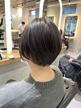 サロンドミルク 新百合ヶ丘店(salon de MiLK) ケアブリーチで染めるシルバーグレー【新百合ヶ丘】