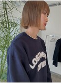 ベージュ