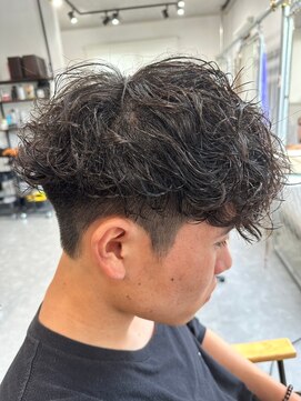 フゥ 宇都宮(FeU) 波巻きパーマメンズパーマメンズヘアツーブロックツイストパーマ