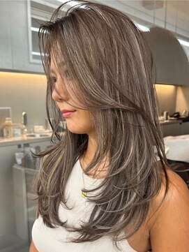 ヘアーサロングランデ(HAIR SALON GRANDE) ハイライトカラーミルクティーベージュレイヤーカット