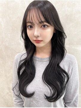 シイム(CYM) レイヤーカット/顔まわりカット/カール/透明感