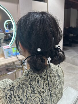 ヘアーアンドメイク ビス(HAIR&MAKE bis) 結婚式にも！ふわふわツインお団子アレンジ【立川/沙久楽】