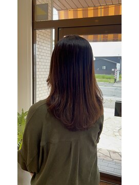 フラッフィーヘアー(FLUFFY hair) 柔らかさのあるストレート