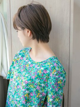 ルティア(Lutia) 襟足すっきりショートスタイル★★