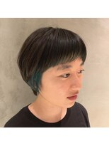 コレット(COLETTE)&nbsp;顔まわりインナーカラー：オン眉ショート