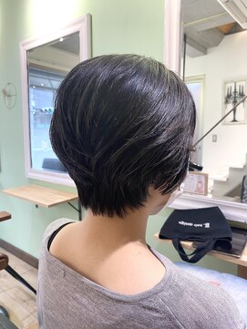 グラムヘアデザイン(g. hair design) スッキリくびれショート