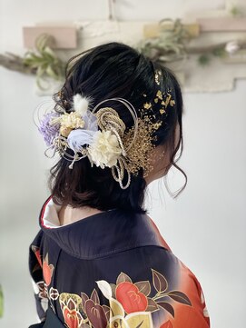 ヘアセットサロンエッジ(Edge) 卒業式に袴でゆるっとハーフアップ