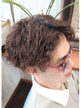 リスキーズ(RISKY'S) センターパート×ツイストスパイラルパーマ