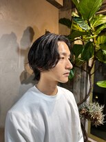 ミディアムセンターパートのニュアンスパーマ　【影山】