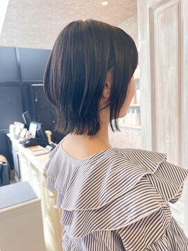 キャアリー(Caary) 福山美容室Caary 切りっぱなしレイヤーボブ外ハネ10代20代