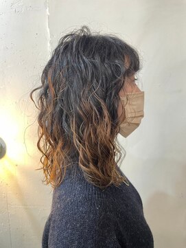 ヴァージ(Verge) レイヤーカット/ウェーブパーマ/前髪/こなれミディ[代官山駅]