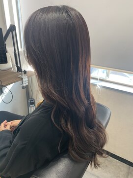 アトリエナガノ(atelier nagano) ニュアンスカラー/センターパート/ツヤ髪スタイル/ブルージュ