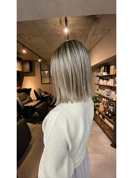 サニー 渋谷(SUNNY) バレイヤージュ、ハイライト、レイヤーロング、グレーベージュ