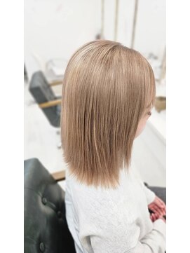 ネクサス NEXUS ミルクティーベージュ