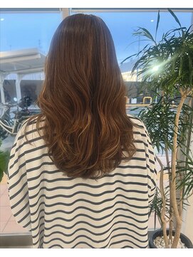 エミュ(emu.) 白髪ぼかしのハイライト