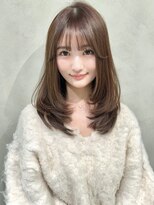ナナローネス 渋谷(nana loness)&nbsp;レイヤーカット　ミディアムレイヤー　顔周りレイヤー　ベージュ