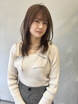 イル(ill)&nbsp;ミルクティベージュ  ミディアム レイヤーカット 大須