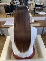 アンドカオマワリカットファム(Fann.)&nbsp;髪質改善 UPTOGLOSS レイヤー 顔まわり 前髪 艶髪トリートメント