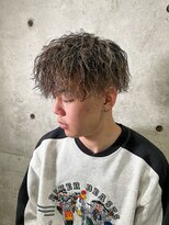 イーラ(era)&nbsp;ツーブロック×メッシュ×ツイストスパイラルパーマ