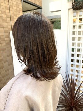 ヴィップルーム(viproom) くびれミディ☆レイヤーカット