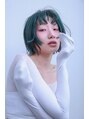 ヒロ クラシコ ヘアー(HILO CLASSICO hair)&nbsp;グリーンのヘアカラーで個性派ミディアム