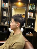 アップバングショートツーブロック