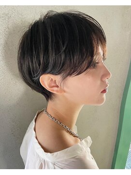 ウーフ(U-fu) 大人可愛いマッシュベースショート