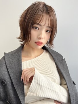 ヴェイン 渋谷(vain) くびレイヤーエモージュシルキーベージュショート