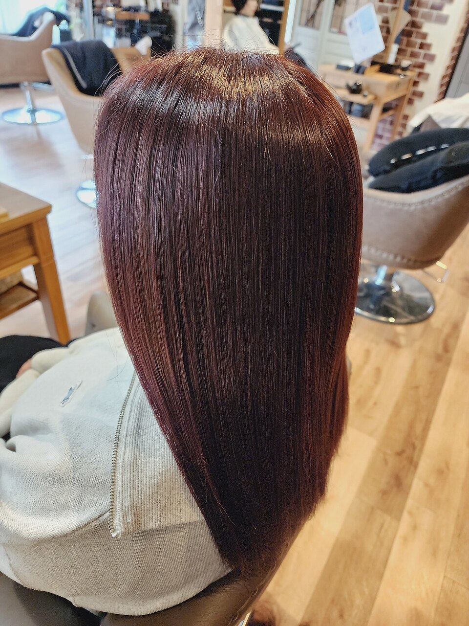 茶髪えり縛り 黒メッシュ入り 中〜大サイズ ヘアケア専門店 茶髪えり縛り 黒メッシュ入り 中〜大サイズ ヘアケア専門店