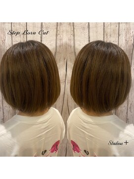 スタジオ アルファプラス 日暮里店(studio α+) ステップボーンカットカットボブショートハイライト白髪ぼかし