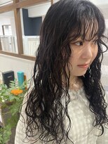 ウタシロイロ(uta shiroiro) ロングパーマ