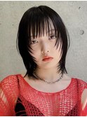 レイヤーカット　顔まわりシャギー　暗髪