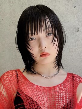 キャロルガーデンズ ボコカ 表参道(Carroll Gardens bococa) レイヤーカット　顔まわりシャギー　暗髪