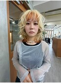 ブリーチイエローベージュ×裾カラー×バングカラー