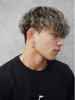 メゾンフォーメン 心斎橋店(Maison for men)の写真/パーマで大事なのはどこで、誰に、任せるか！パーマ予約比率90％以上サロンの施術を是非ご体感ください☆