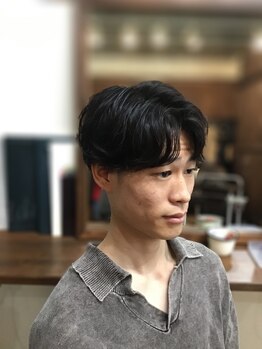 ヘアー ルッカ(hair Rukka)の写真/【千本中立売】トレンド×再現性の高いスタイルに!ON/OFF決まる2WAYstyleがビジネスマンに好評/パーマ/眉毛