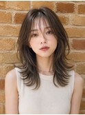 抜け感ハッシュカット×オリーブグレージュ