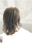 フォギーベージュ×ハイライト大人可愛いレイヤーミディ