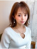大人かわいい小顔外ハネミディアムひし形シルエットくびれミディ