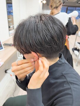 コワファーストナガサキシャンプーボーイ(COIFF1RST NAGASAKI SHAMPOO BOY) 【王道×最強】 人気No.1センターパートスタイル！