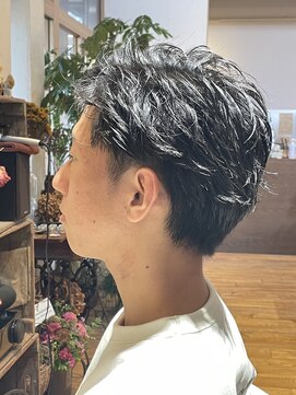 ボタニカ(Botanica) 刈り上げセンターパート/フェザーショート/刈り上げショート