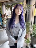 大人可愛いふんわりウェーブロング外国人風青み系バイオレット