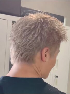 ベースヘアーデザイン(BASE HAIR DESIGN) メンズ　ホワイトブロンド　宇都宮